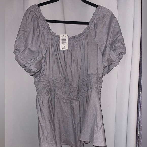 NWT middle smocked grey shirt - Picture 2 of 3